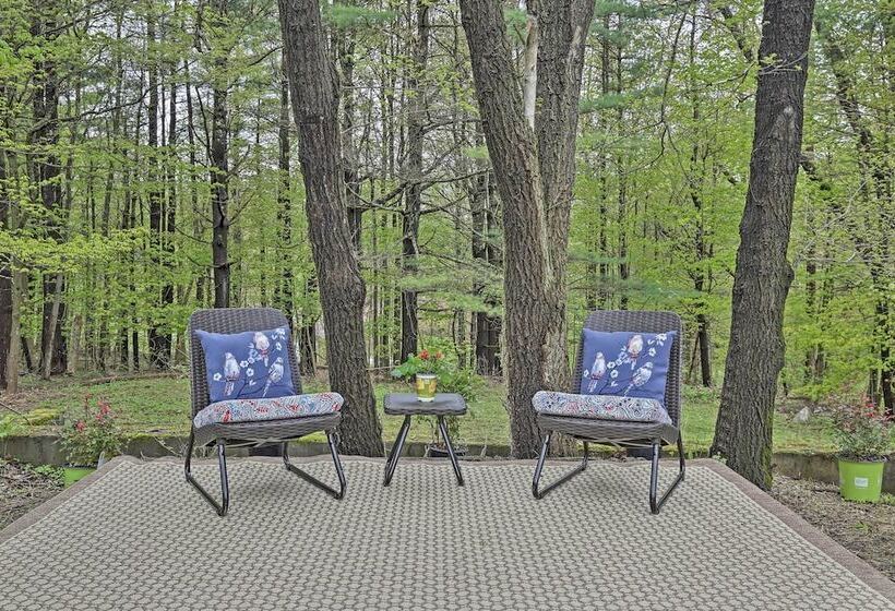 Beautiful Lenox Home, 3 Mi To Shakespeare & Co!