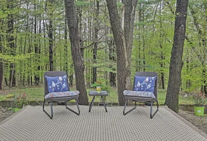 Beautiful Lenox Home, 3 Mi To Shakespeare & Co!