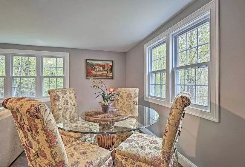 Beautiful Lenox Home, 3 Mi To Shakespeare & Co!