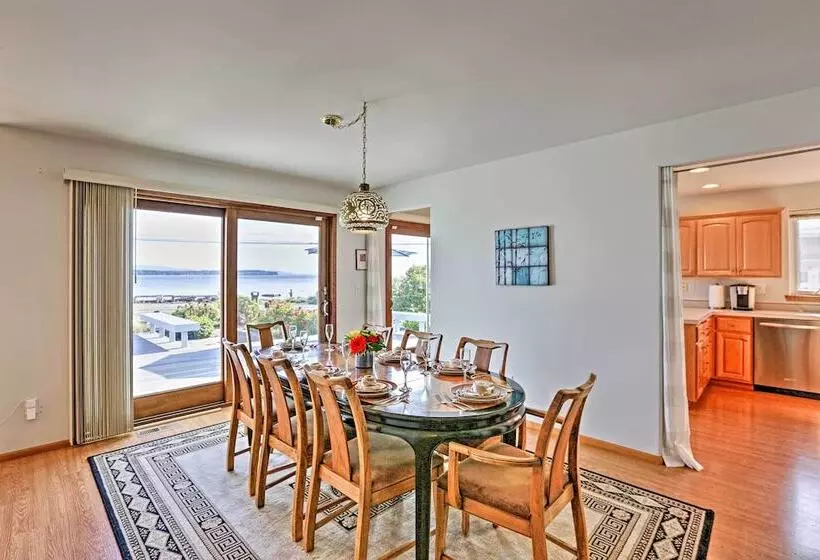 Birch Bay Waterfront Home   Steps To Beach!