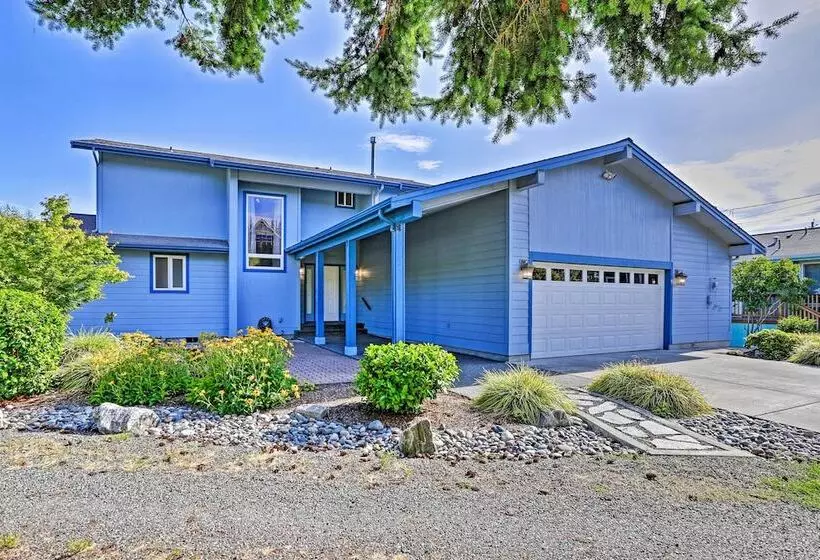 Birch Bay Waterfront Home   Steps To Beach!