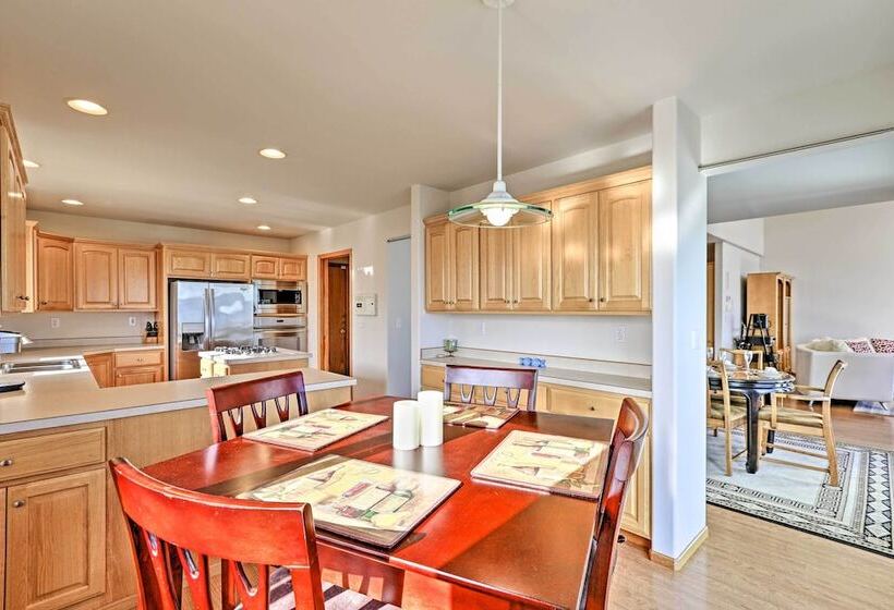 Birch Bay Waterfront Home   Steps To Beach!