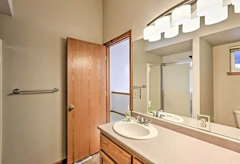 Birch Bay Waterfront Home   Steps To Beach!