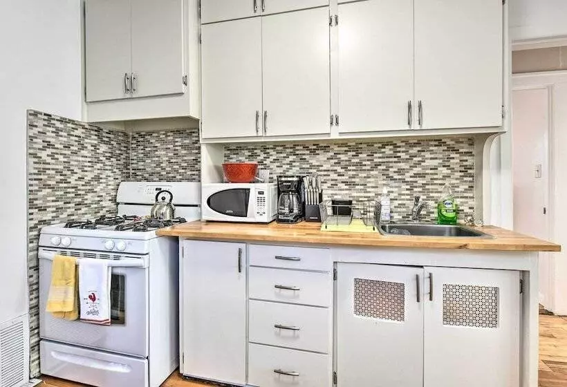 Bright Minneapolis Home: 2 Mi To Minnehaha Falls!