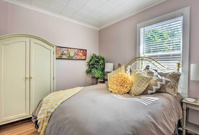 Bright Minneapolis Home: 2 Mi To Minnehaha Falls!