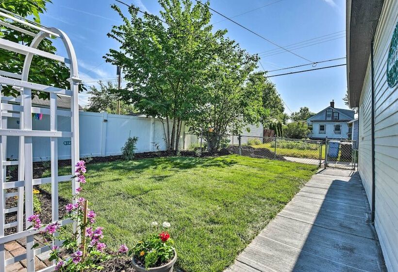 Bright Minneapolis Home: 2 Mi To Minnehaha Falls!