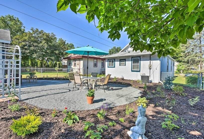 Bright Minneapolis Home: 2 Mi To Minnehaha Falls!