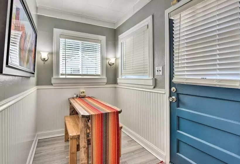 Bright Minneapolis Home: 2 Mi To Minnehaha Falls!