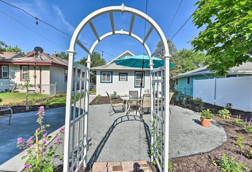Bright Minneapolis Home: 2 Mi To Minnehaha Falls!