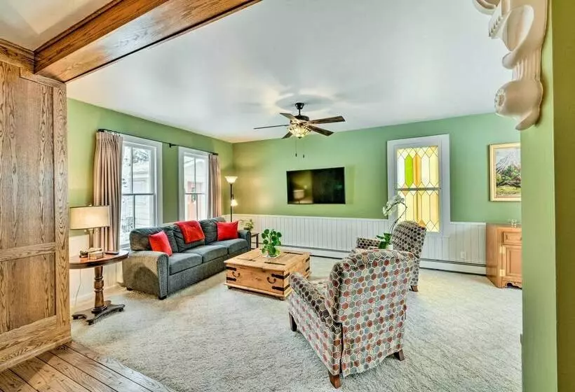 Charming Buena Vista Creekside Home: Walk To Main!