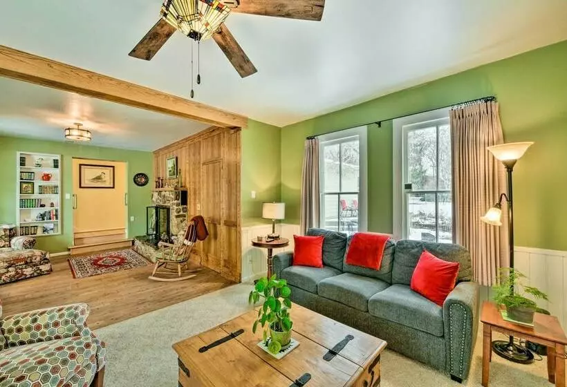 Charming Buena Vista Creekside Home: Walk To Main!