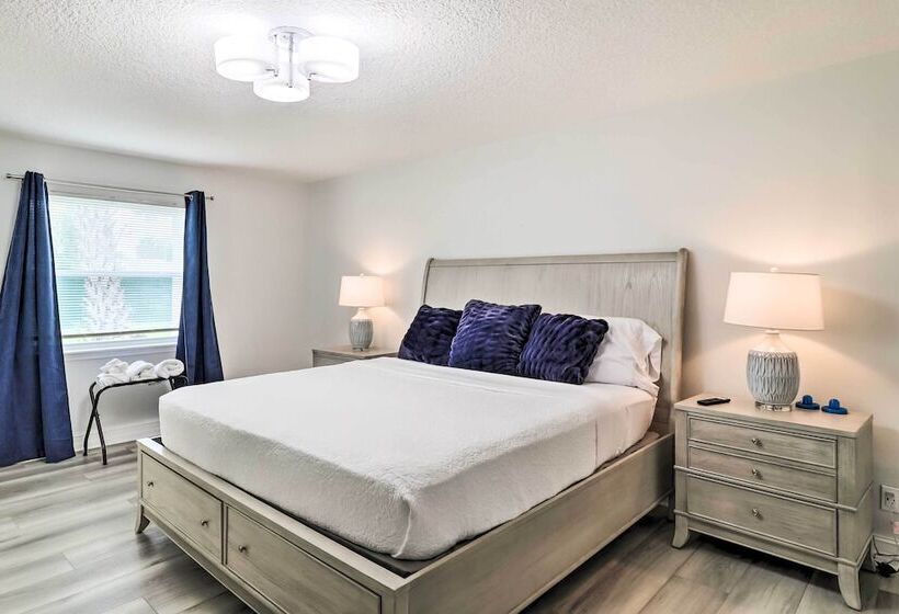 Charming Florida Home, Half Mile To Beach!