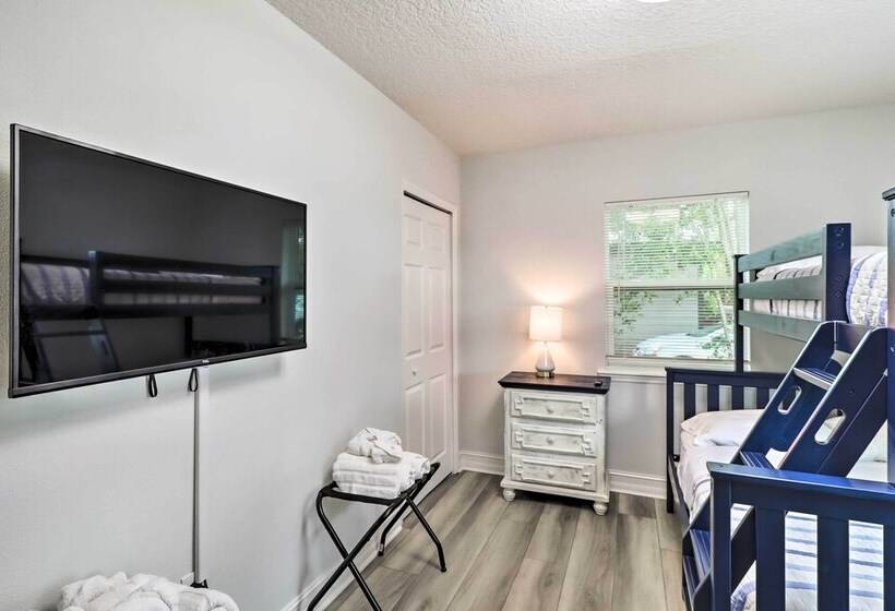 Charming Florida Home, Half Mile To Beach!