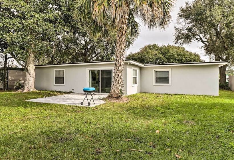 Charming Florida Home, Half Mile To Beach!