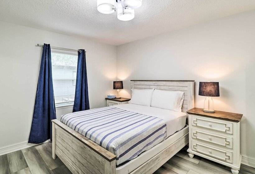 Charming Florida Home, Half Mile To Beach!