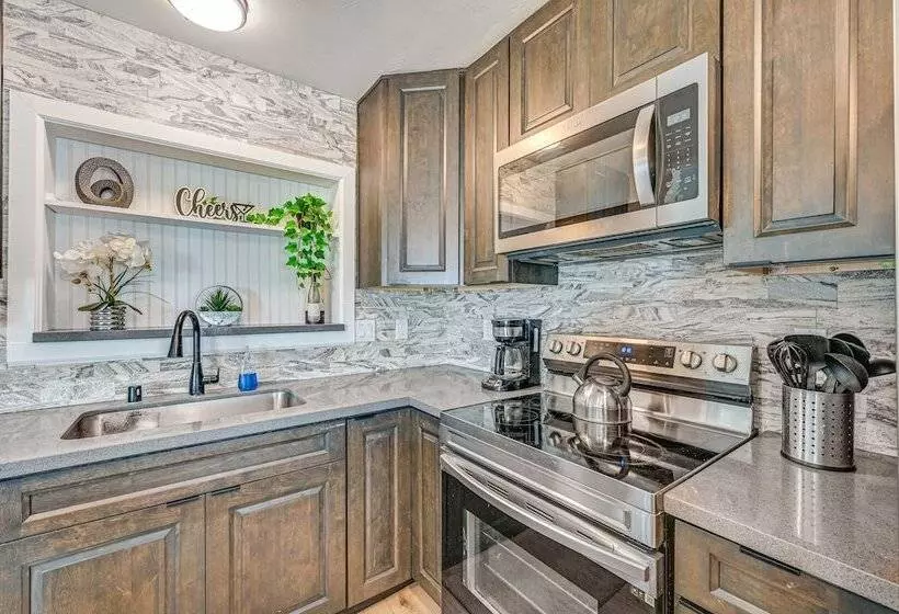 Chula Vista Home W/ Heated Pool & Spacious Patio