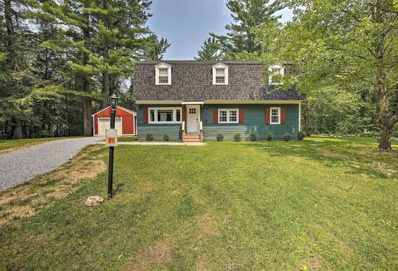 Cozy Great Barrington Home ~ 1 Mi To Ski Resort!