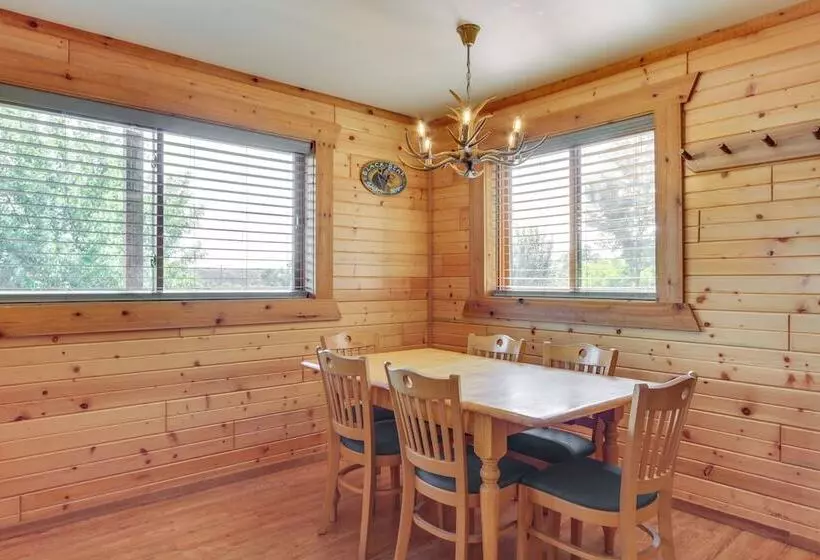 Cozy Three Bears Resort Cabin W/ Deck In Warrens!