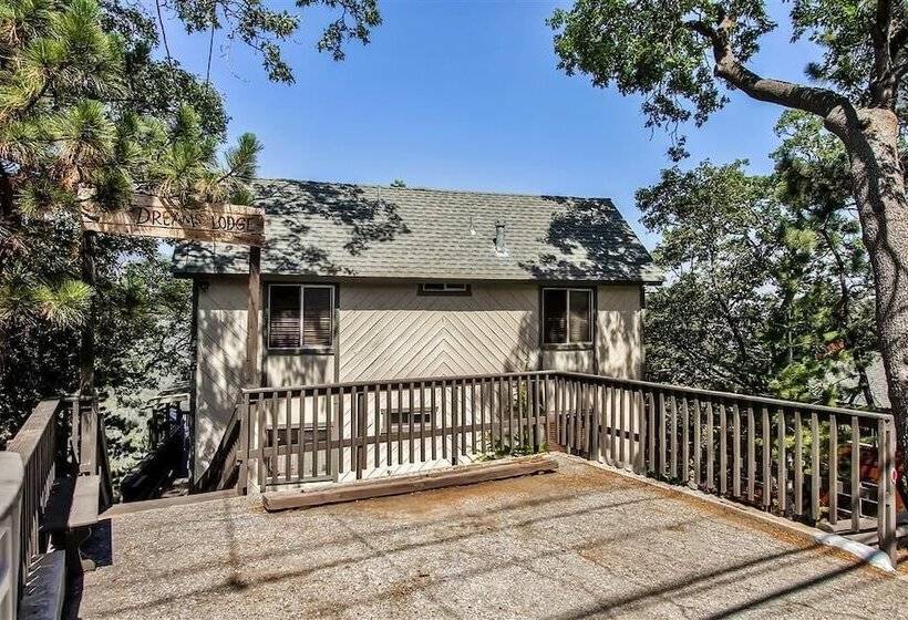 Family Cabin W/ Game Room Near Hiking + Skiing!