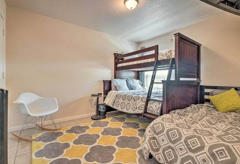 Pet Friendly Home W/ Deck: 1 Mi To Canyon Lake Fun