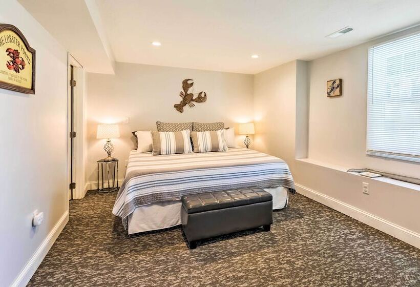 Fantastic Plymouth House W/ Deck & Ocean Views!