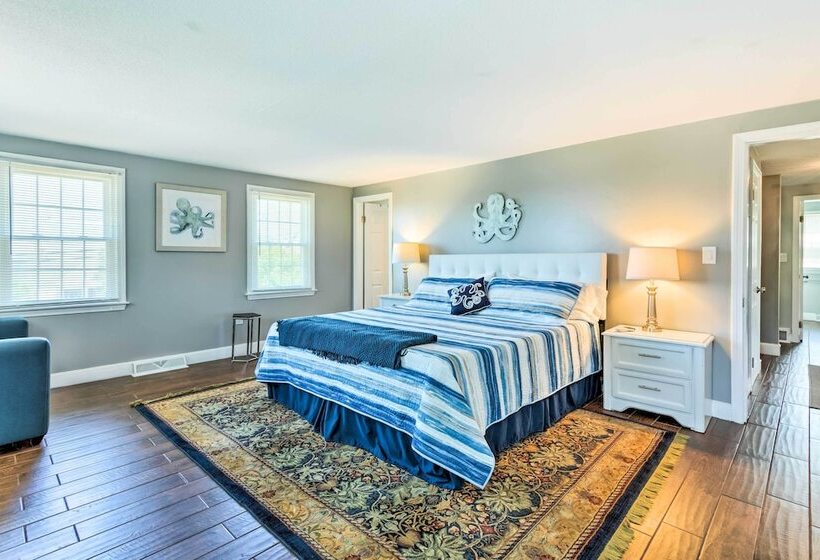 Fantastic Plymouth House W/ Deck & Ocean Views!