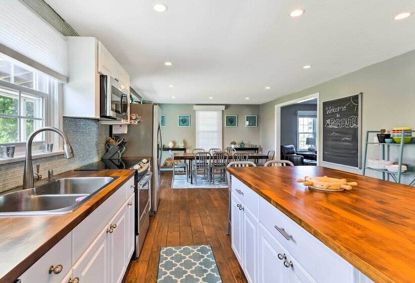 Fantastic Plymouth House W/ Deck & Ocean Views!