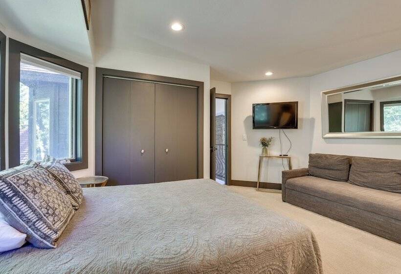 Walk To Main St Frisco: Home W/ Hot Tub + Deck!