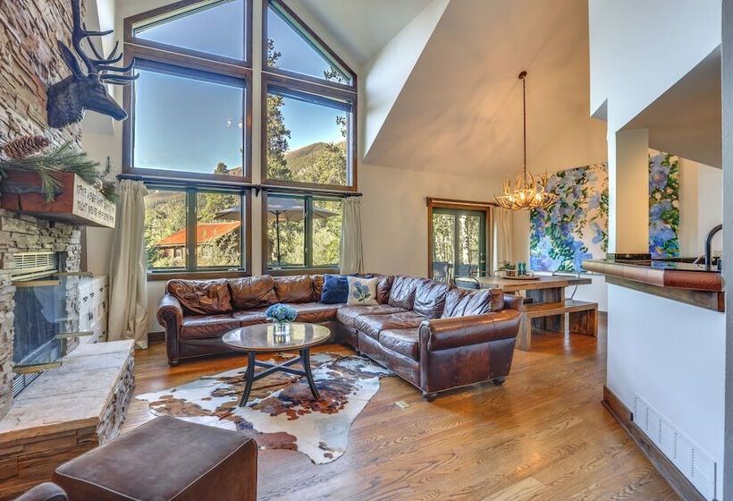 Walk To Main St Frisco: Home W/ Hot Tub + Deck!