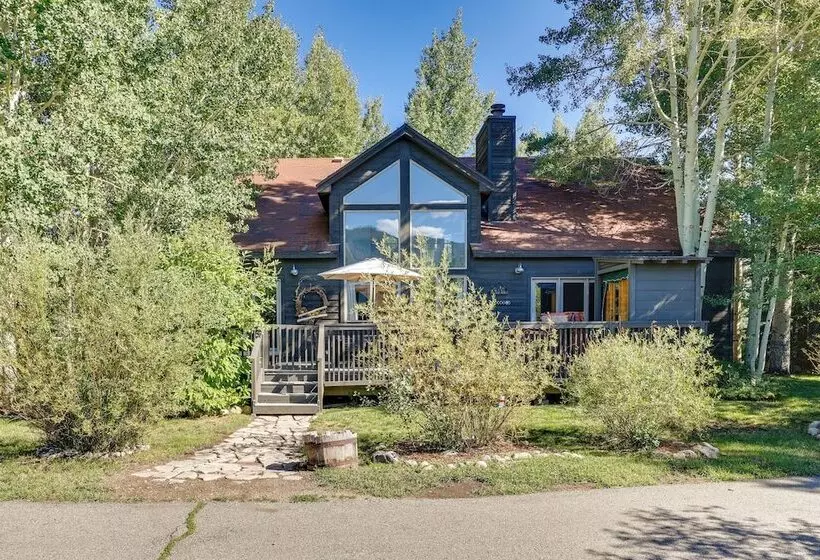 Walk To Main St Frisco: Home W/ Hot Tub + Deck!