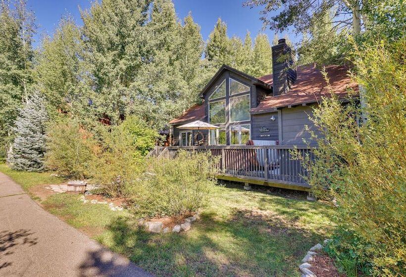 Walk To Main St Frisco: Home W/ Hot Tub + Deck!