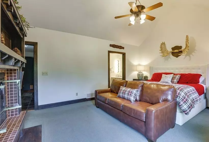 Walk To Main St Frisco: Home W/ Hot Tub + Deck!