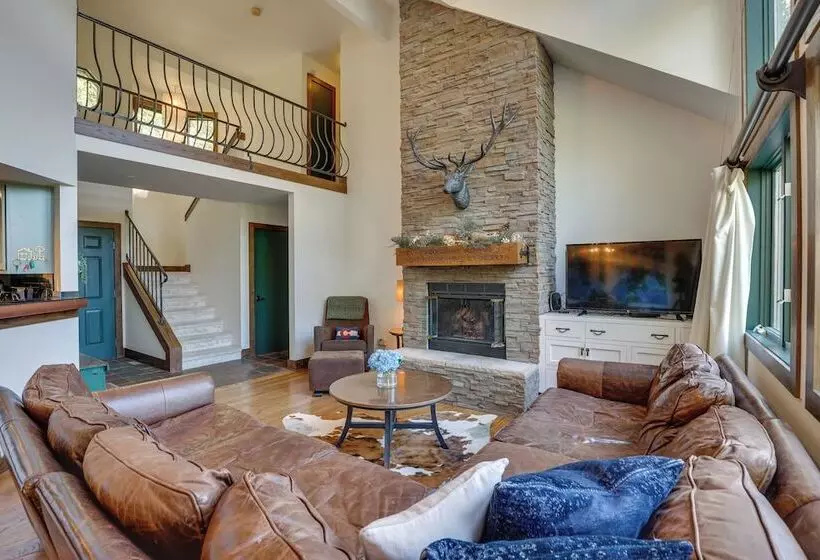 Walk To Main St Frisco: Home W/ Hot Tub + Deck!