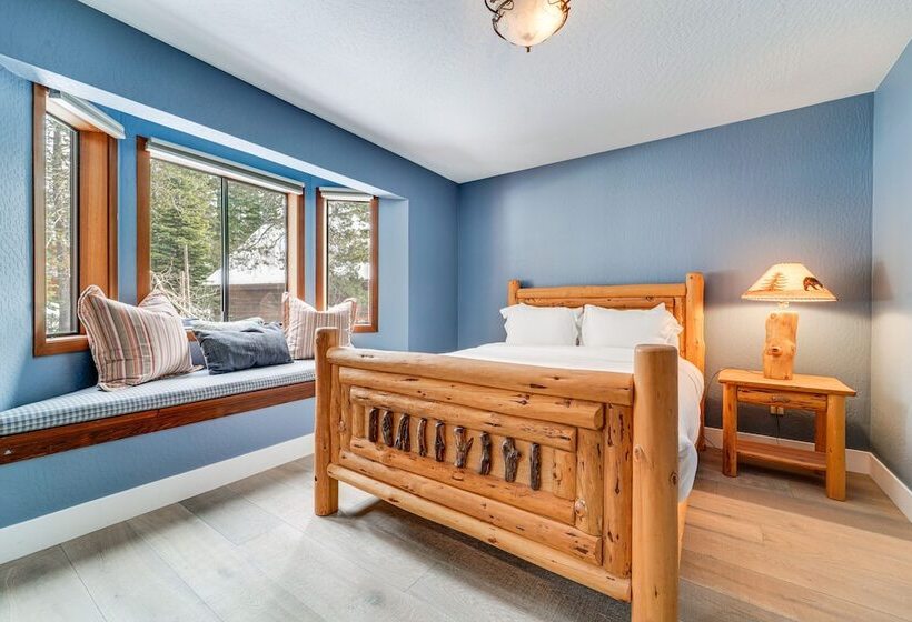 Updated Tahoe Donner Cabin W/ Golf Course Views!