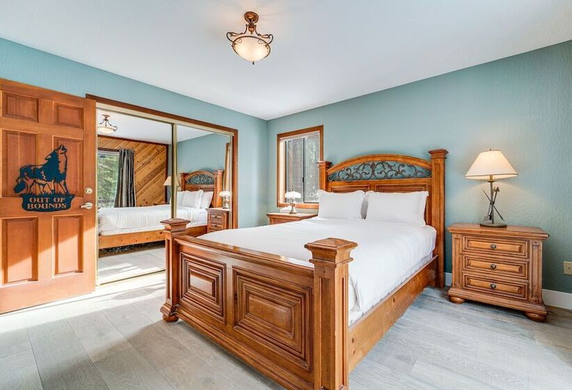 Updated Tahoe Donner Cabin W/ Golf Course Views!