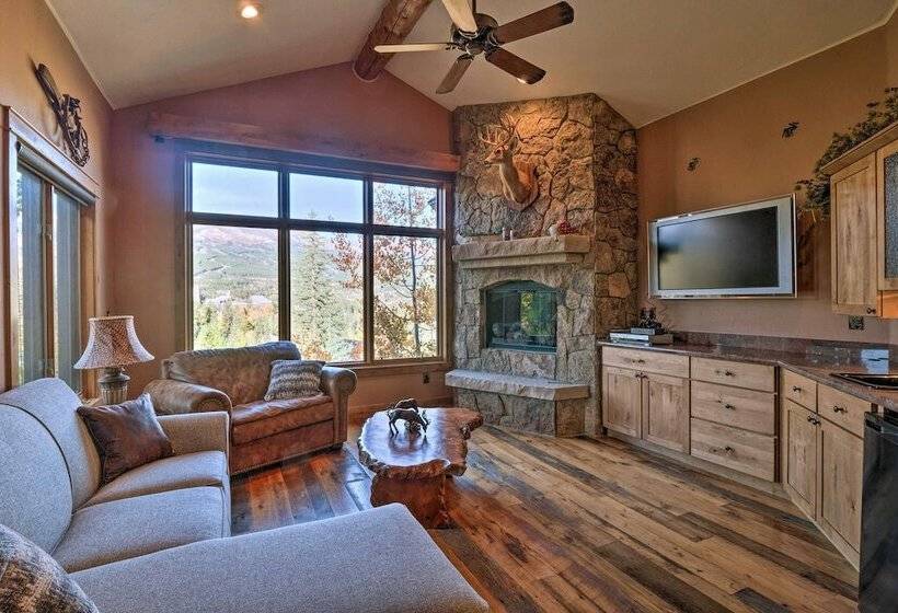 Hilltop Breck Home: Hot Tub, Views & Walk To Town