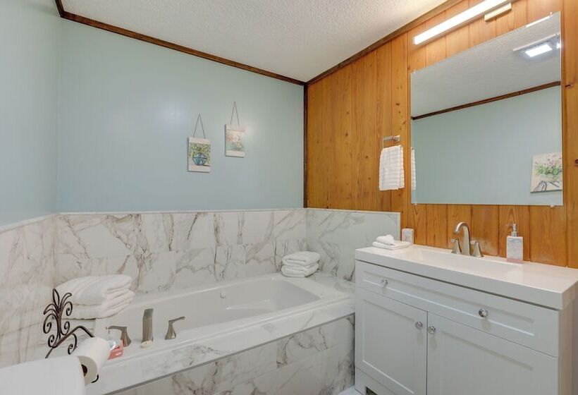 Historic St Augustine Bungalow: Walk To Beach