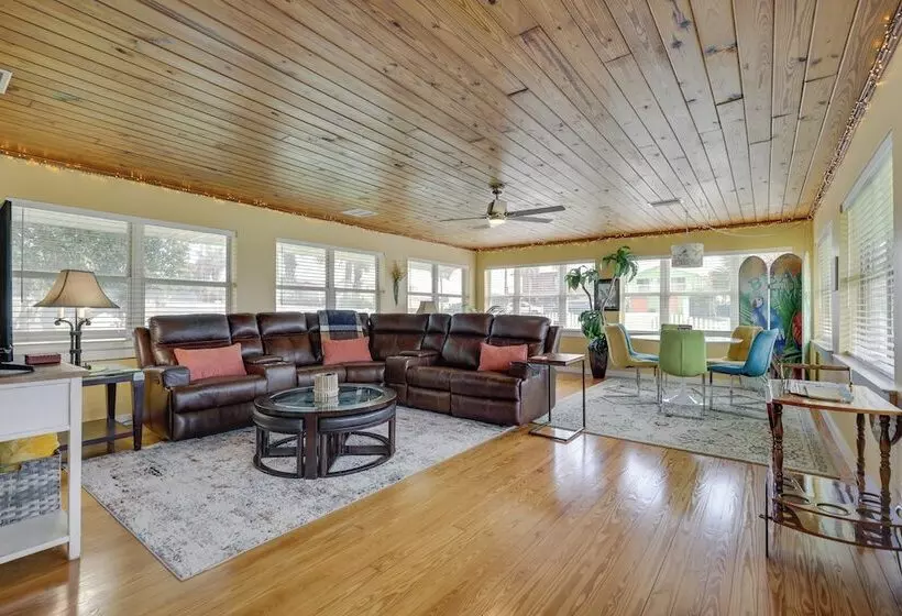 Historic St Augustine Bungalow: Walk To Beach