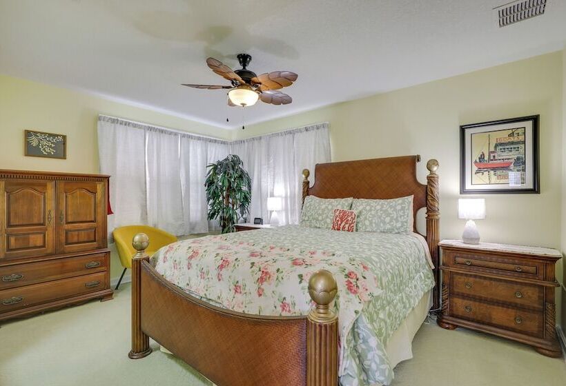 Historic St Augustine Bungalow: Walk To Beach