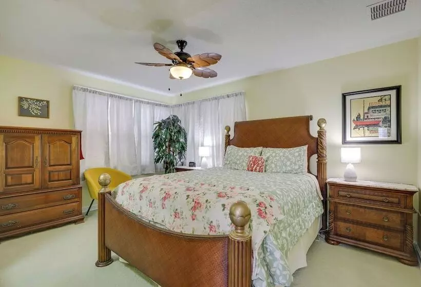 Historic St Augustine Bungalow: Walk To Beach
