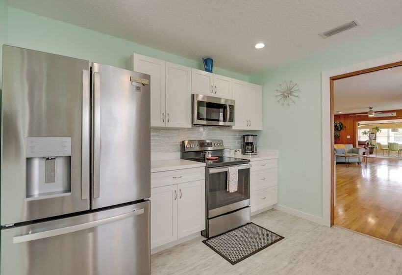 Historic St Augustine Bungalow: Walk To Beach