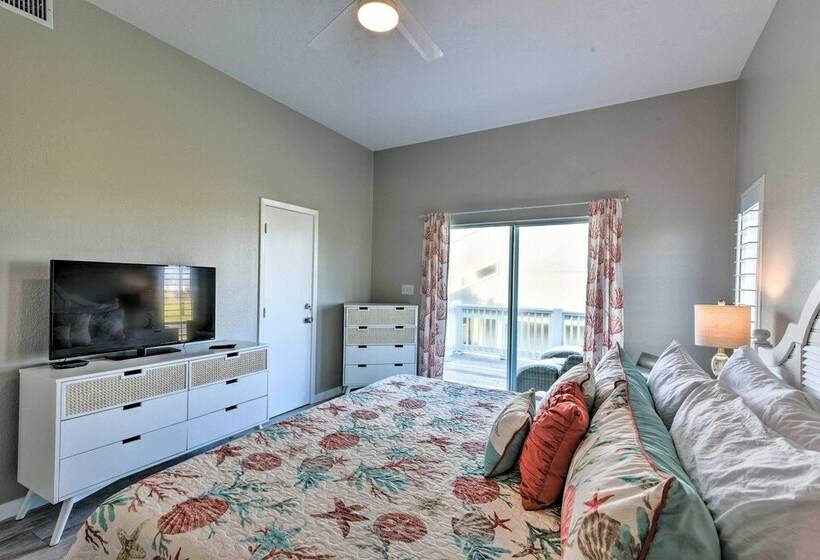 Ocean View  Kahala Beach Bliss  Home In Galveston!