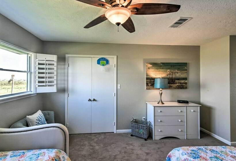 Ocean View  Kahala Beach Bliss  Home In Galveston!