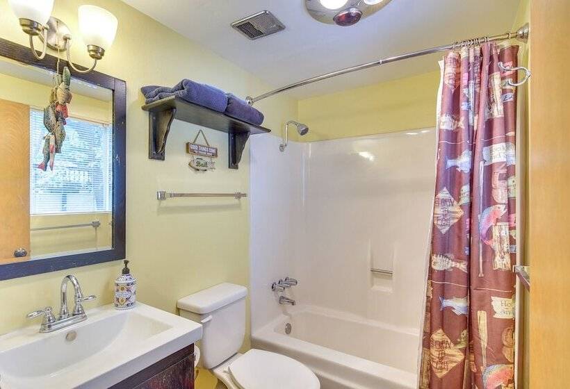 Lake Arrowhead Family Home W/ Game Room