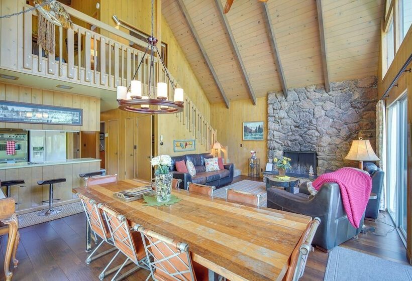 Lake Arrowhead Family Home W/ Game Room