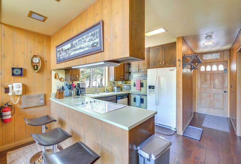 Lake Arrowhead Family Home W/ Game Room