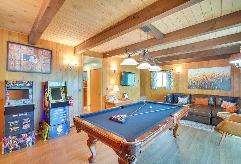 Lake Arrowhead Family Home W/ Game Room