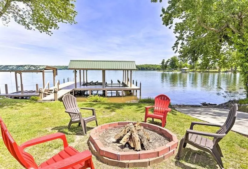 Watts Bar Lake Escape: Private Boat Dock + Ramp!