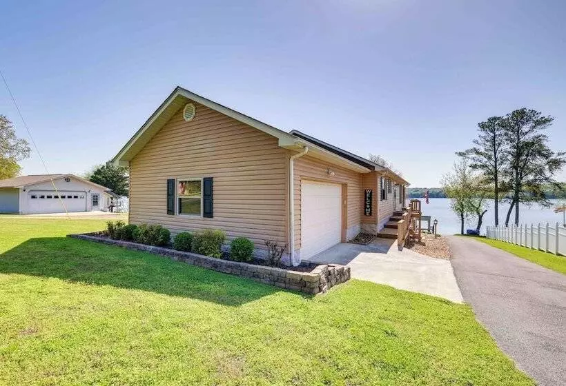 Watts Bar Lake Escape: Private Boat Dock + Ramp!