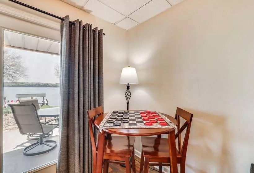 Watts Bar Lake Escape: Private Boat Dock + Ramp!